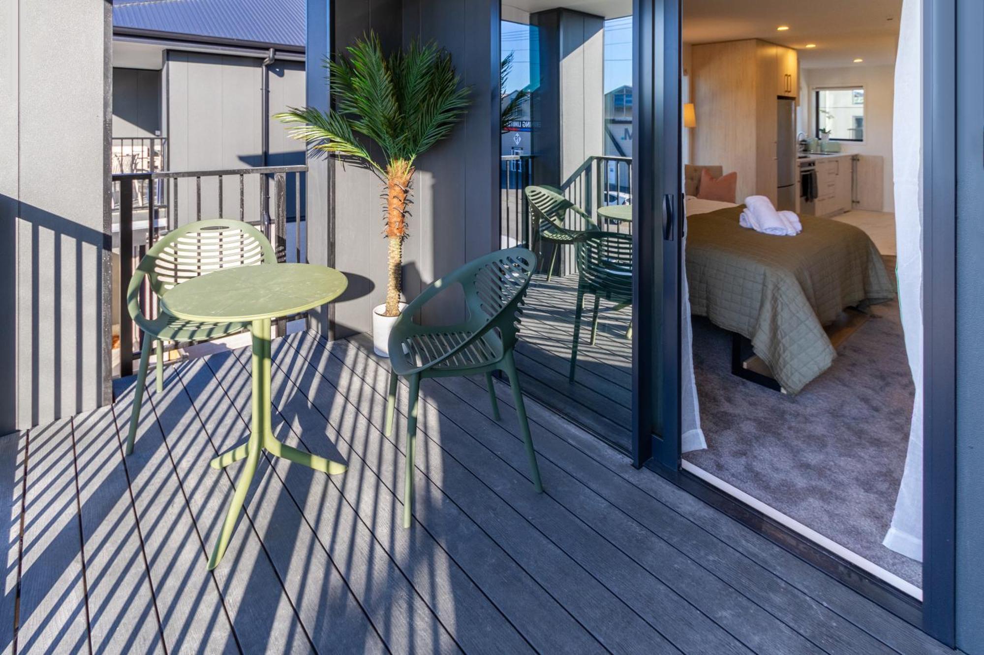 Luxury Studio With Balcony - Close To Supermarket كريستتشيرش المظهر الخارجي الصورة