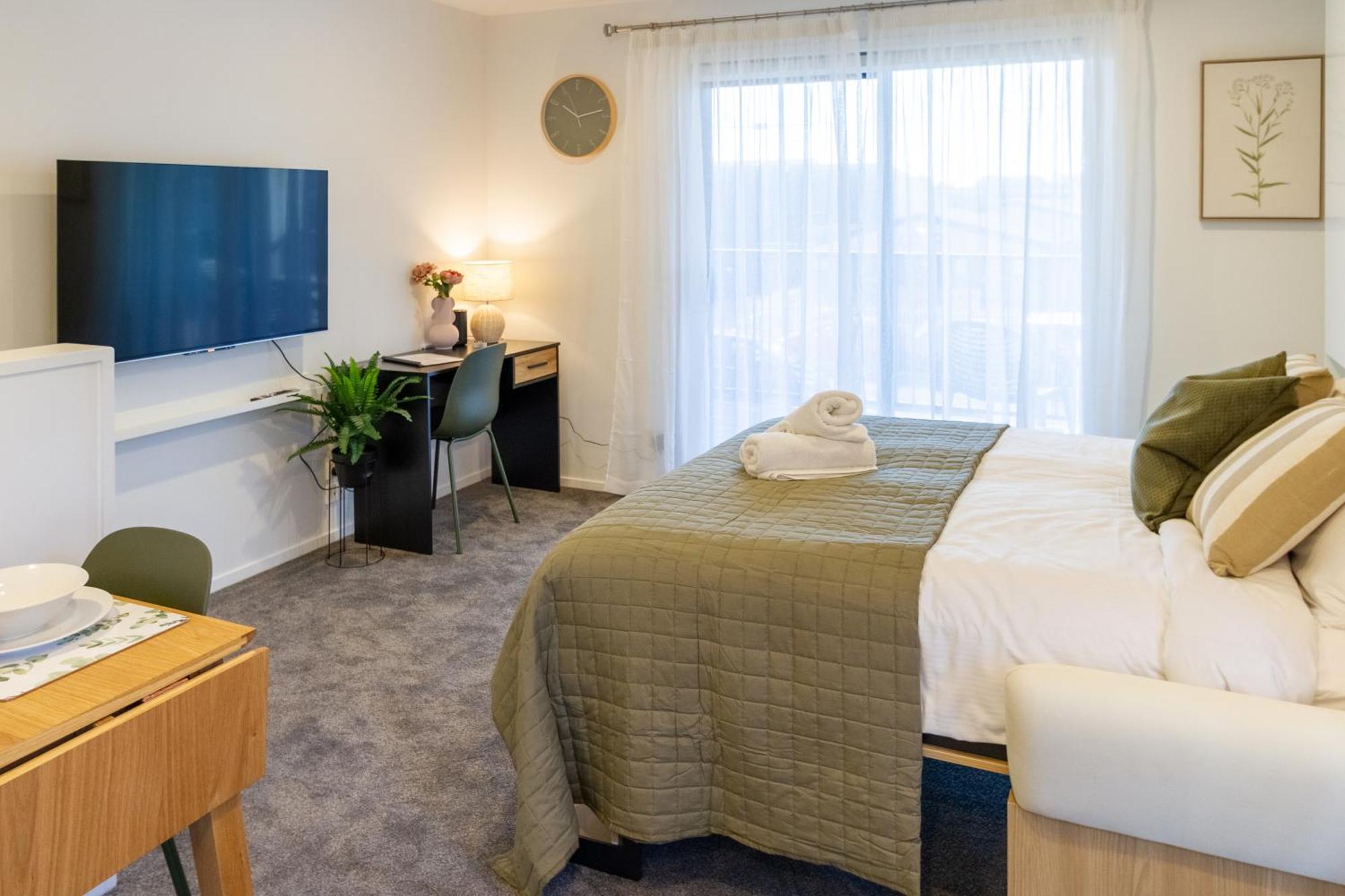 Luxury Studio With Balcony - Close To Supermarket كريستتشيرش المظهر الخارجي الصورة